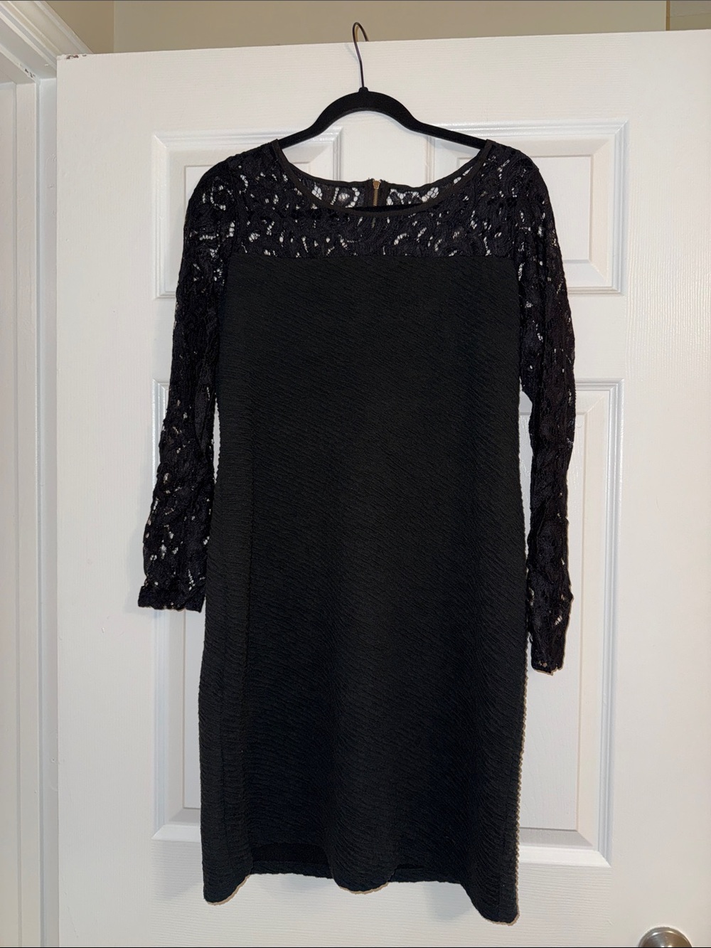 Black Lace-Yoke Long Sleeve Shift Dress